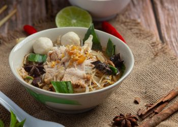 Mie Ayam Enak di Malang, Mienya Kenyal Kaya Rempah dan Taburan Potongan Ayamnya Bikin Puas, Ini 5 Rekomendasinya