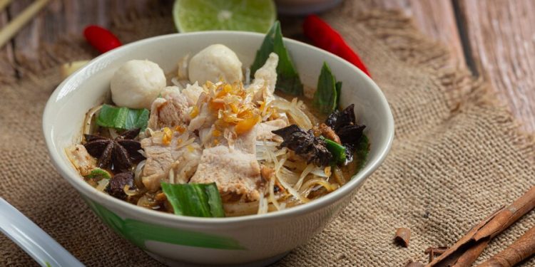 Mie Ayam Enak di Malang, Mienya Kenyal Kaya Rempah dan Taburan Potongan Ayamnya Bikin Puas, Ini 5 Rekomendasinya