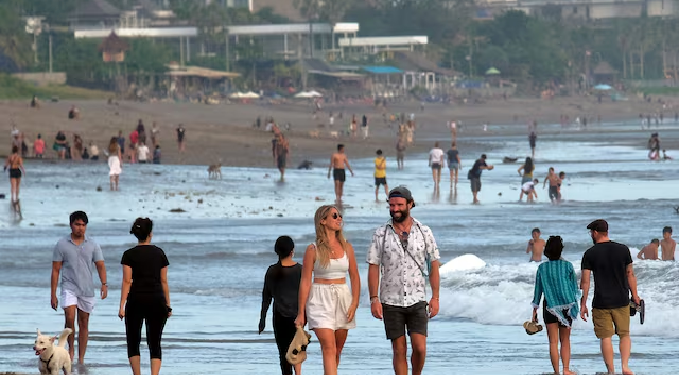 Pengeluaran Turis di Bali Turun, Ini Penyebabnya!