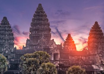 Kamboja Kampanye Perkenalkan Kembali Angkor Wat