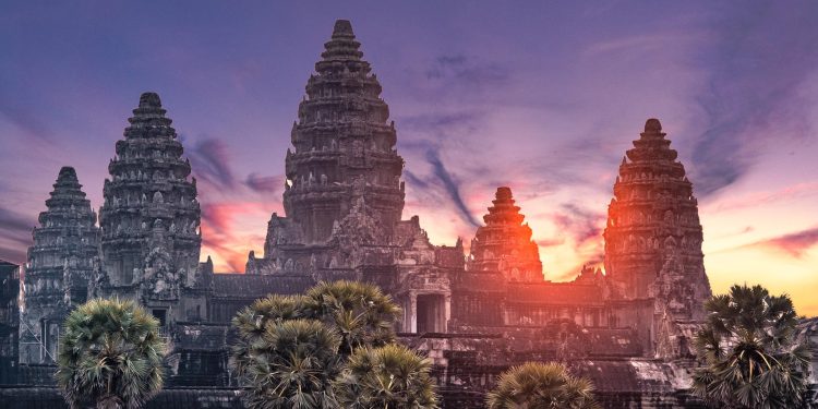 Kamboja Kampanye Perkenalkan Kembali Angkor Wat
